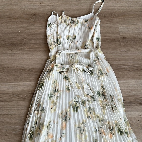 Club Monaco Strappy Pintuck Pleated Dress - Picture 10 of 10
